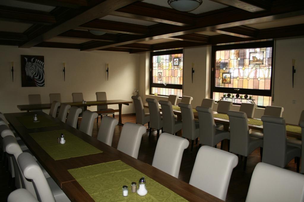 Hotel Restaurant Zum Schwanen Bruchköbel Dış mekan fotoğraf